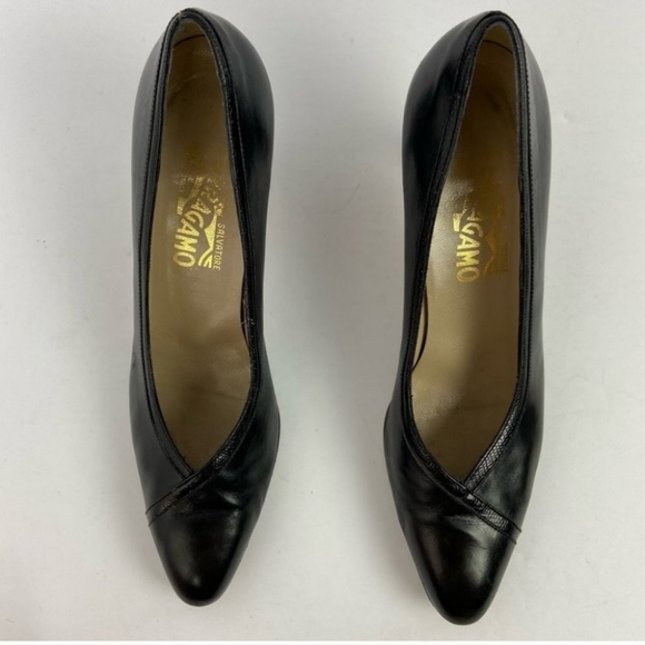 Salvatore Ferragamo Leather Heels Black Pumps Size 9 Minimalist Almond Toe Shoes - Picture 4 of 11